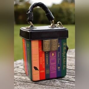 ISO Vendula London Ghoulevard Books Box Bag (DO NOT BUY)